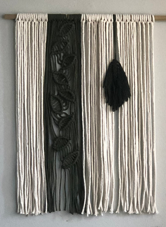 Dark Green & White Leaf Wall Hanging